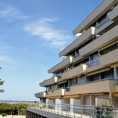 Panoramic Apartment *